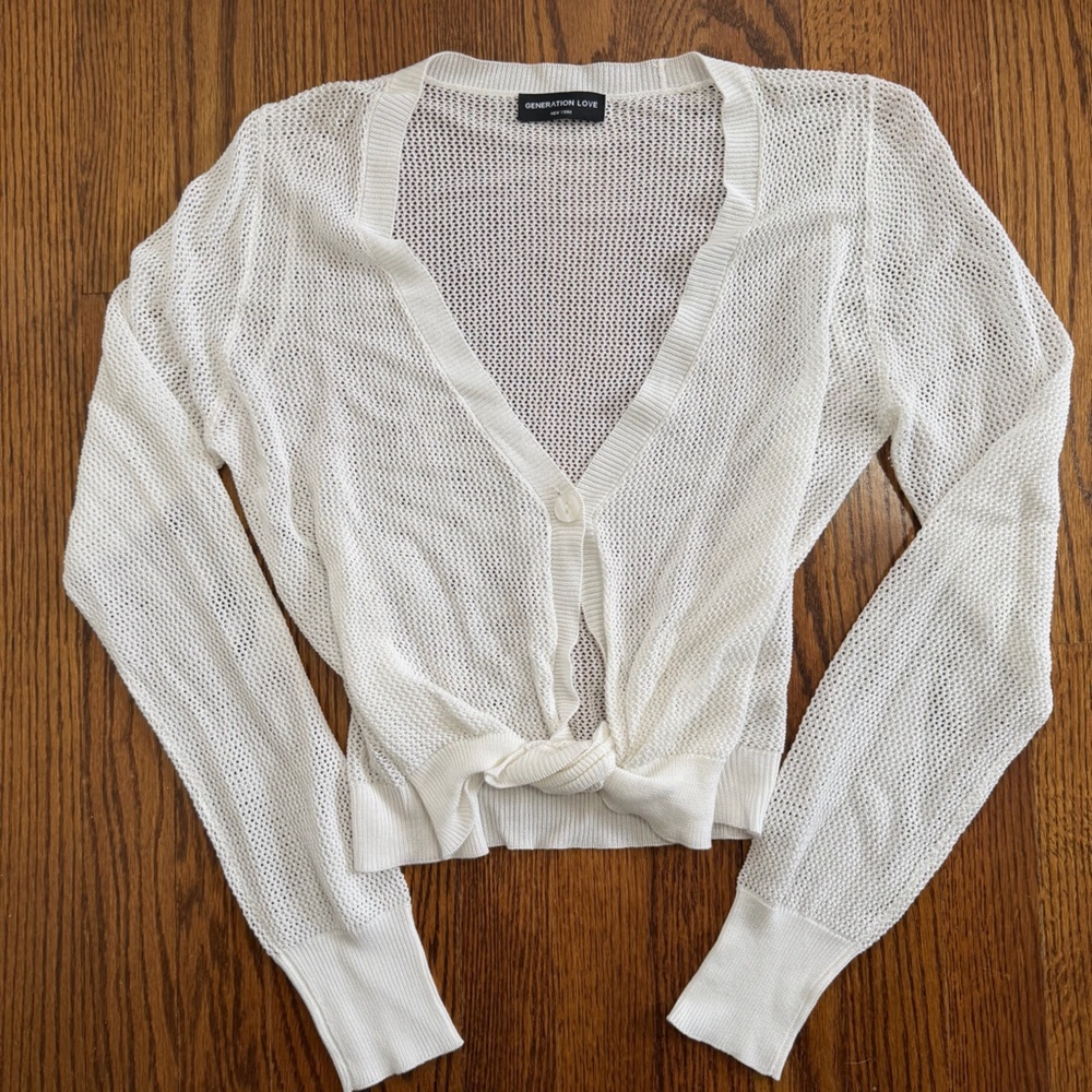 Generation Love White Cardigan Pullover Sweater Long Sleeve Size S/M
